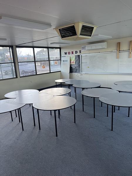 12 Round Tables to give away
