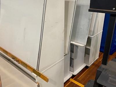 Whiteboard stand on wheels